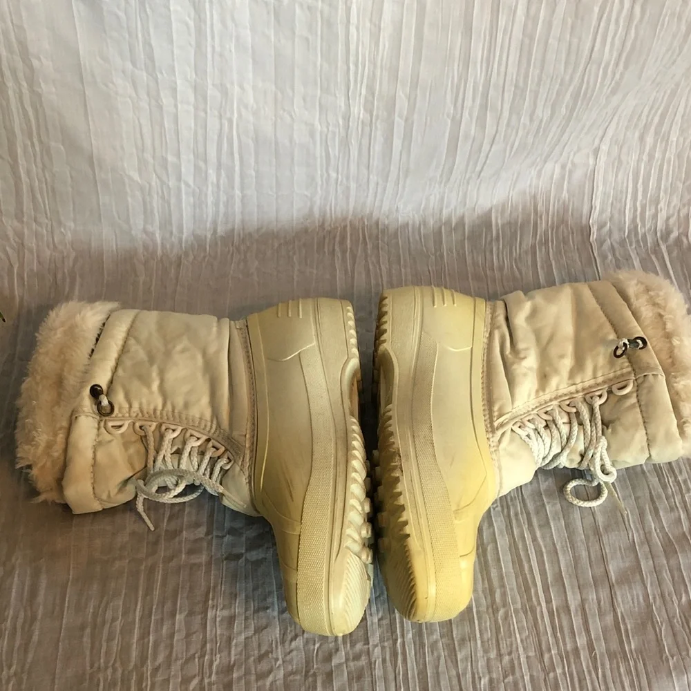 SOREL size 8 cream thick rubber sturdy waterproof winter outdoor boots